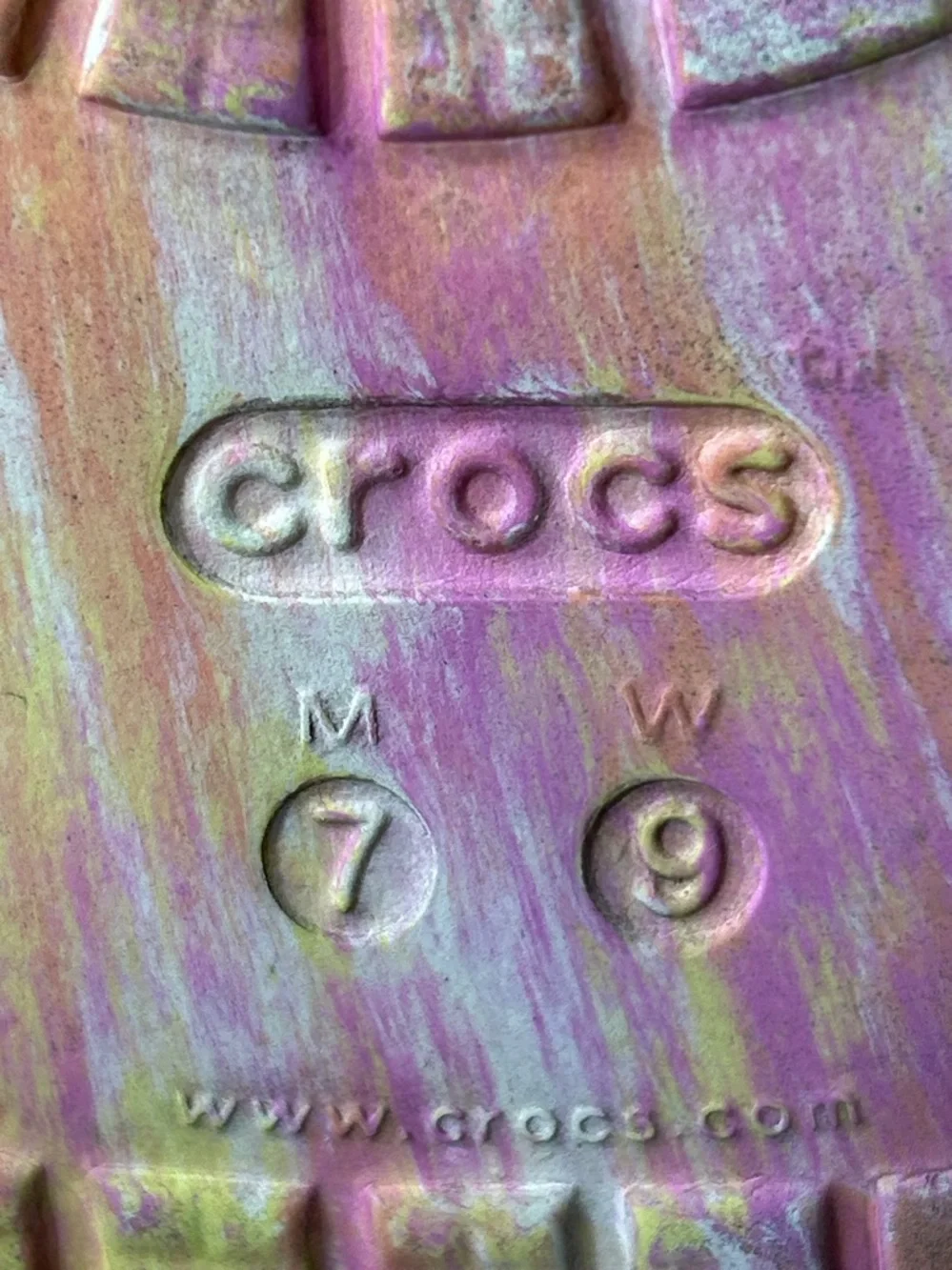 CROCS Classic Slide Sandals in Marbled Papaya |Size 9 - Picture 14 of 14